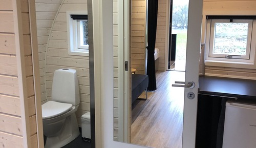 Cabin, Lake View
