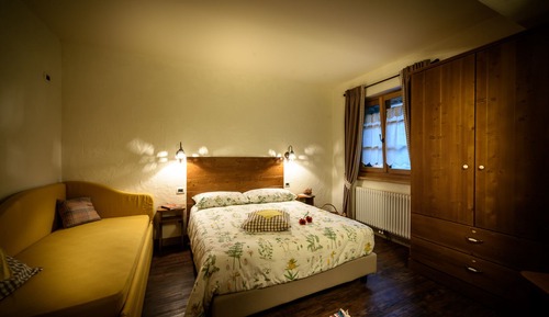 Classic Triple Room, Private Bathroom (Room 3)