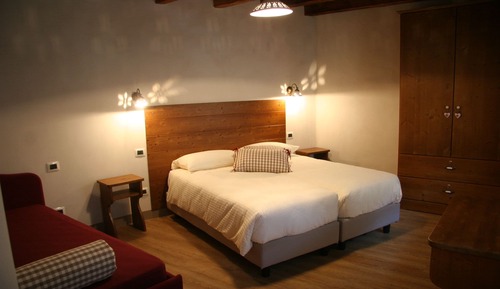 Romantic Quadruple Room, Balcony (Room 2)