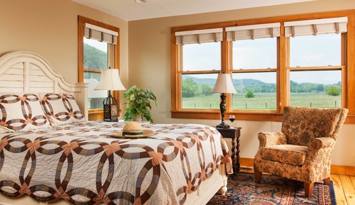 Deluxe Room, 1 Queen Bed