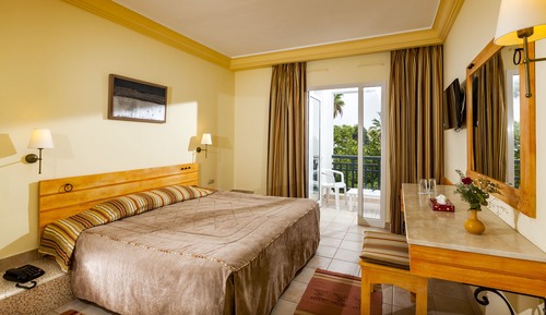 Standard Double Room, Garden View