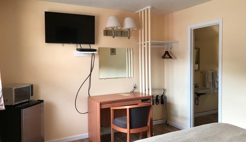 Standard Single Room, 1 Bedroom, Refrigerator & Microwave