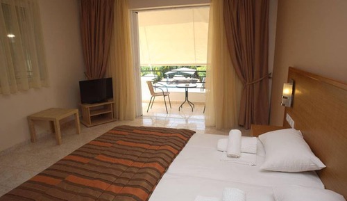 Deluxe Studio, 1 Double Bed with Sofa bed