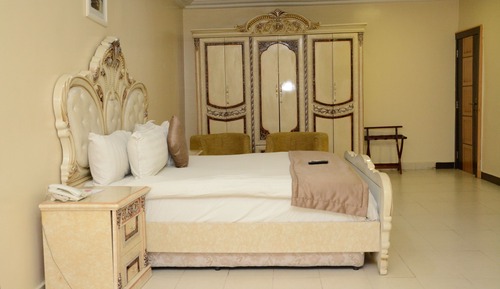 Presidential Suite