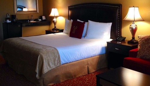 Deluxe Room, 1 King Bed with Sofa bed, Non Smoking, Patio