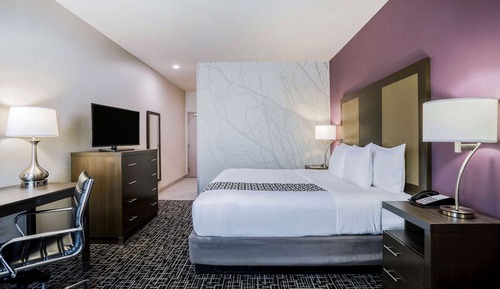 Standard Room, 1 King Bed, Non Smoking
