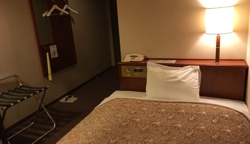 Basic Single Room, Smoking
