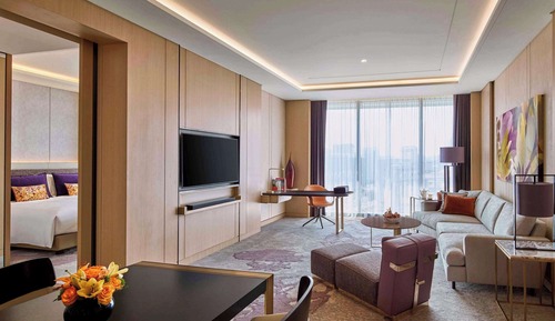 PRESTIGE SUITE, Club Millésime Access, 1 King Bed, Heritage or City View