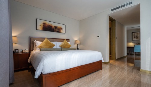 Deluxe King Room