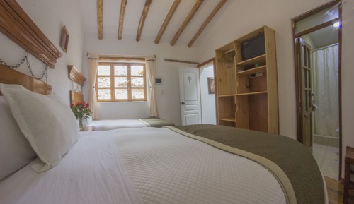 Double Room, 2 Twin Beds, Private Bathroom