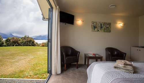 Deluxe Room, Lake View