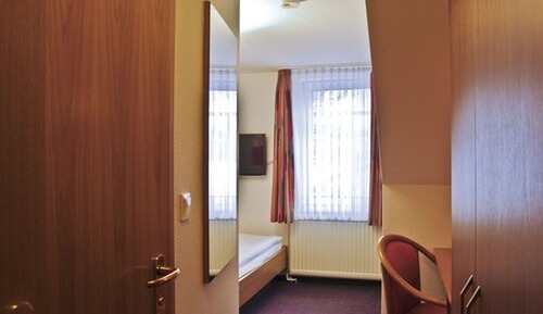 Economy Single Room