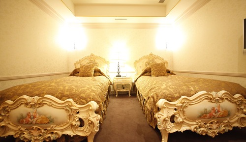 Deluxe Suite with Jacuzzi bath, Non Smoking