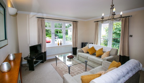 Luxury Apartment, 2 Bedrooms, Accessible (3E, Abbotsford)