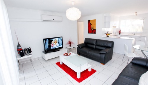 Metro - 2 Bedroom with Courtyards 