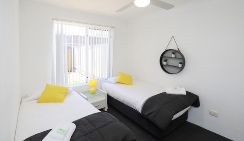 Vogue - 2 Bedroom with Courtyards
