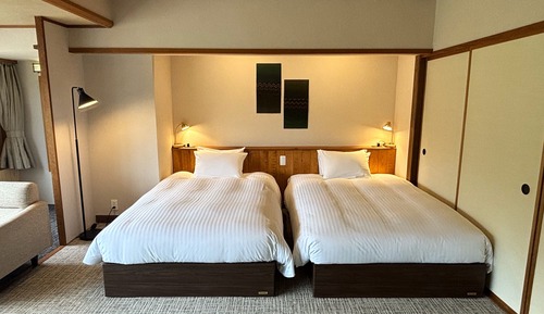 High-Floor Japanese-style Twin Room