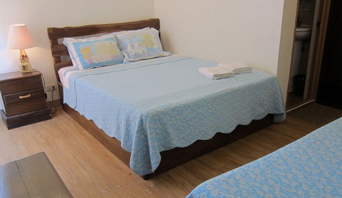 Roadside Triple Room