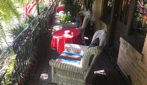 King Room with Balcony and Street view 