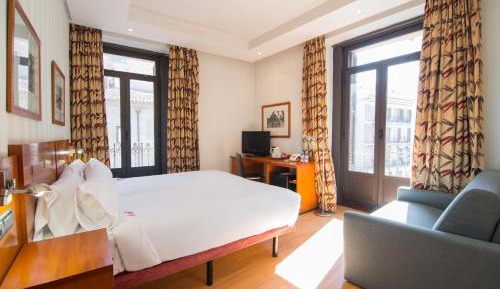 Double Room with View