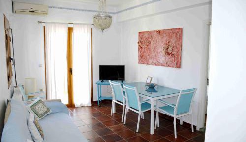 One-Bedroom Apartment (4 Adults)