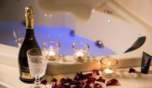 Suite with Spa Bath