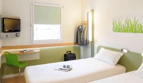 Standard Room with Two Single Beds