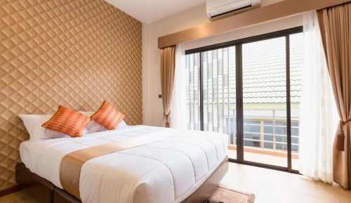 Superior Double Room with Balcony