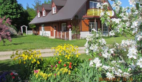 Three-Bedroom Holiday Home with Sauna