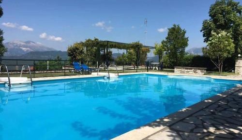Apartment with Pool View 