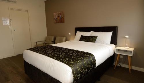 Executive Queen Room