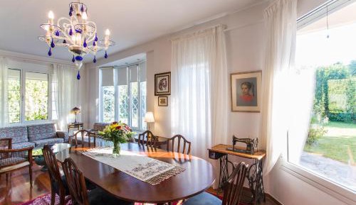 Five-Bedroom Villa with Garden View