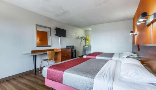 Deluxe Quadruple Room - Non-Smoking