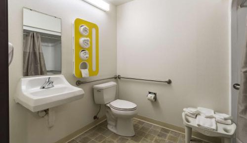 Queen Room with Two Queen Beds - Disability Access