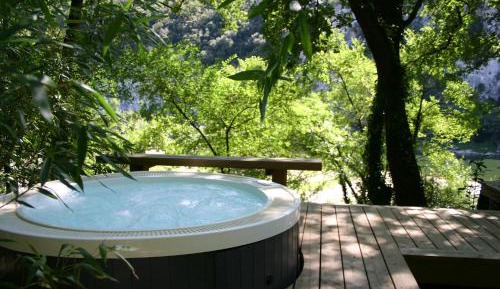 Deluxe Double Lodge - River View 