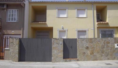 Three-Bedroom Townhouse