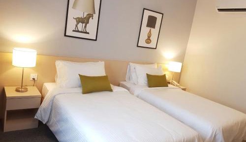 Premier Room 2