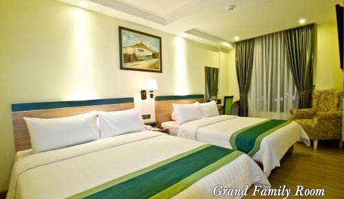 Grand Family Room