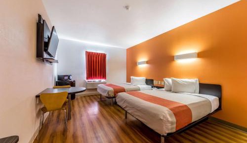 Queen Room with Two Queen Beds - Non-Smoking
