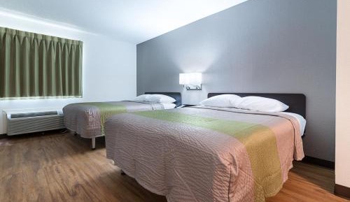 Deluxe Queen Room with Two Queen Beds - Smoking