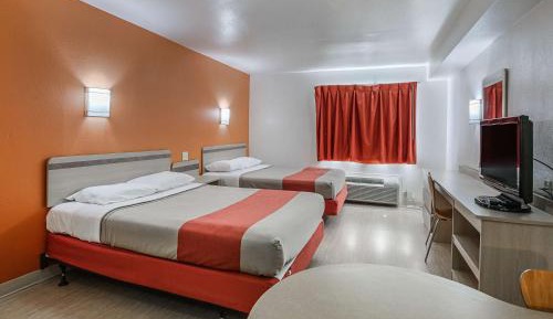 Queen Room with Two Queen Beds - Non-Smoking