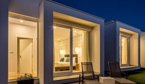 Villa with Garden View