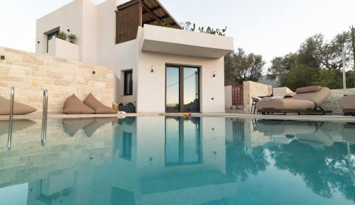Deluxe Two-Bedroom Apartment with Private Pool