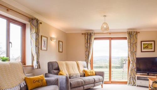 Four-Bedroom Holiday Home