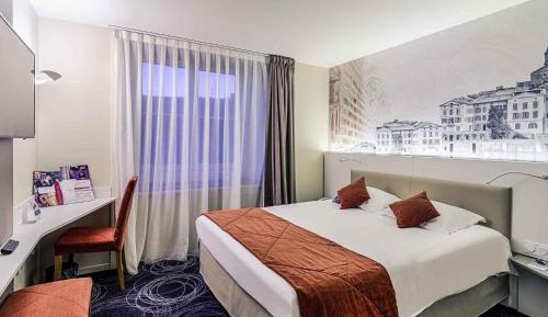 Superior Riverside Room with 1 Double Bed