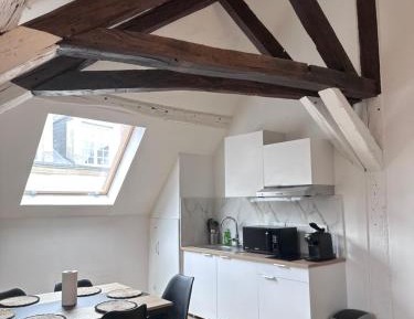 Three-Bedroom Deluxe Apartment