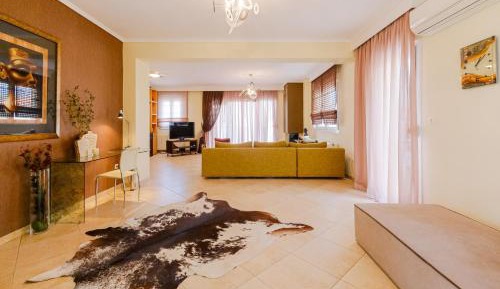 Two-Bedroom Superior Apartment