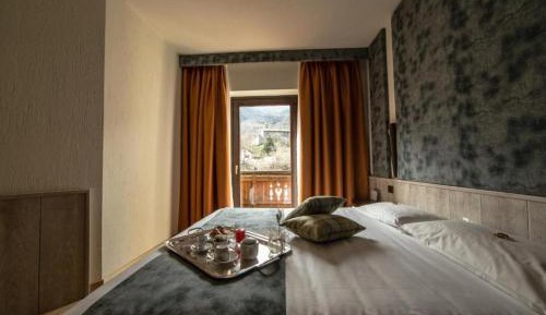 Superior Double or Twin Room with Mountain View