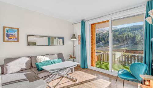 Superior One-Bedroom Apartment with Balcony