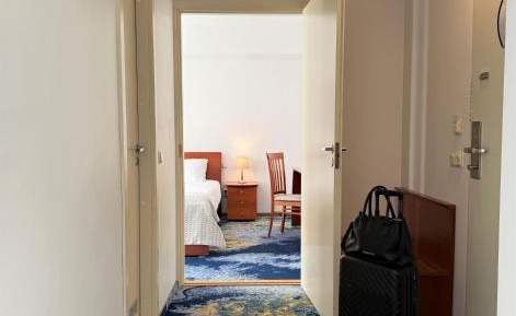 One-Bedroom Apartment with Bath